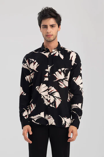 CUT LEAF BLACK SHIRT